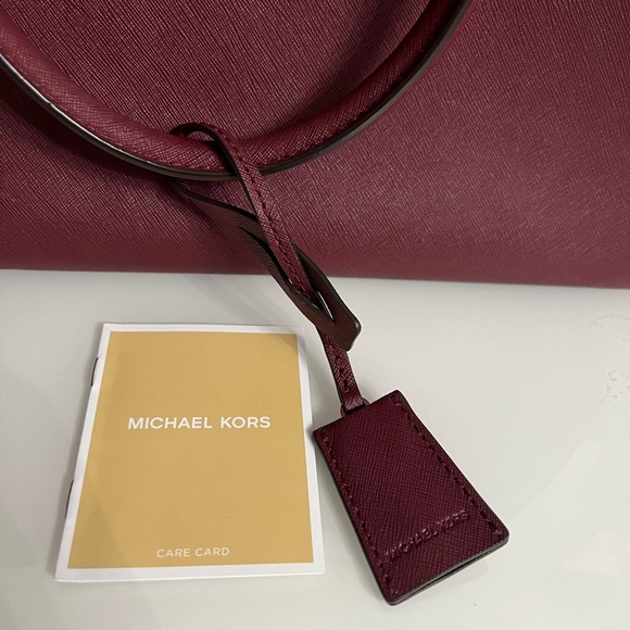 Michael Kors Hamilton Authentic New handbag - Picture 14 of 15